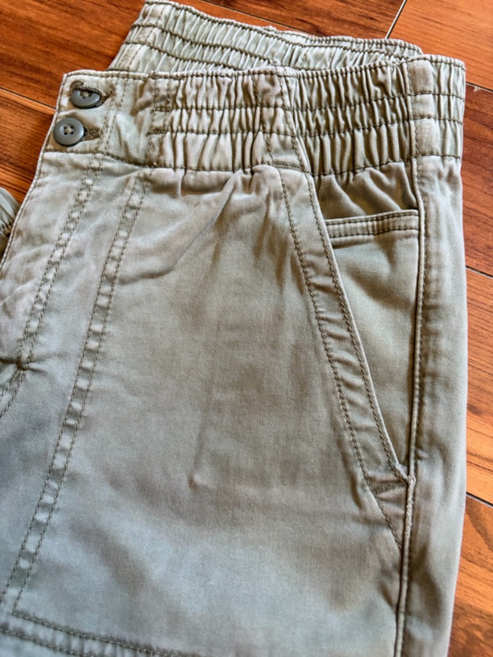 American Eagle green joggers - Picture 5 of 6